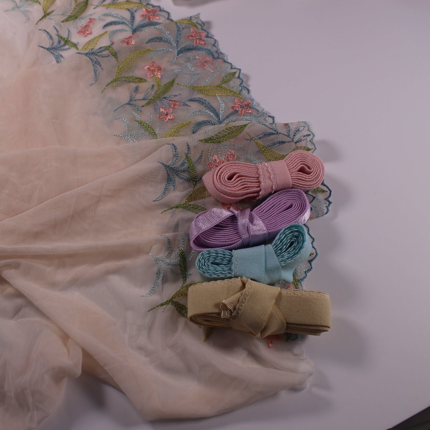 Stretch Bra Lace -Blush with aqua, green, copper