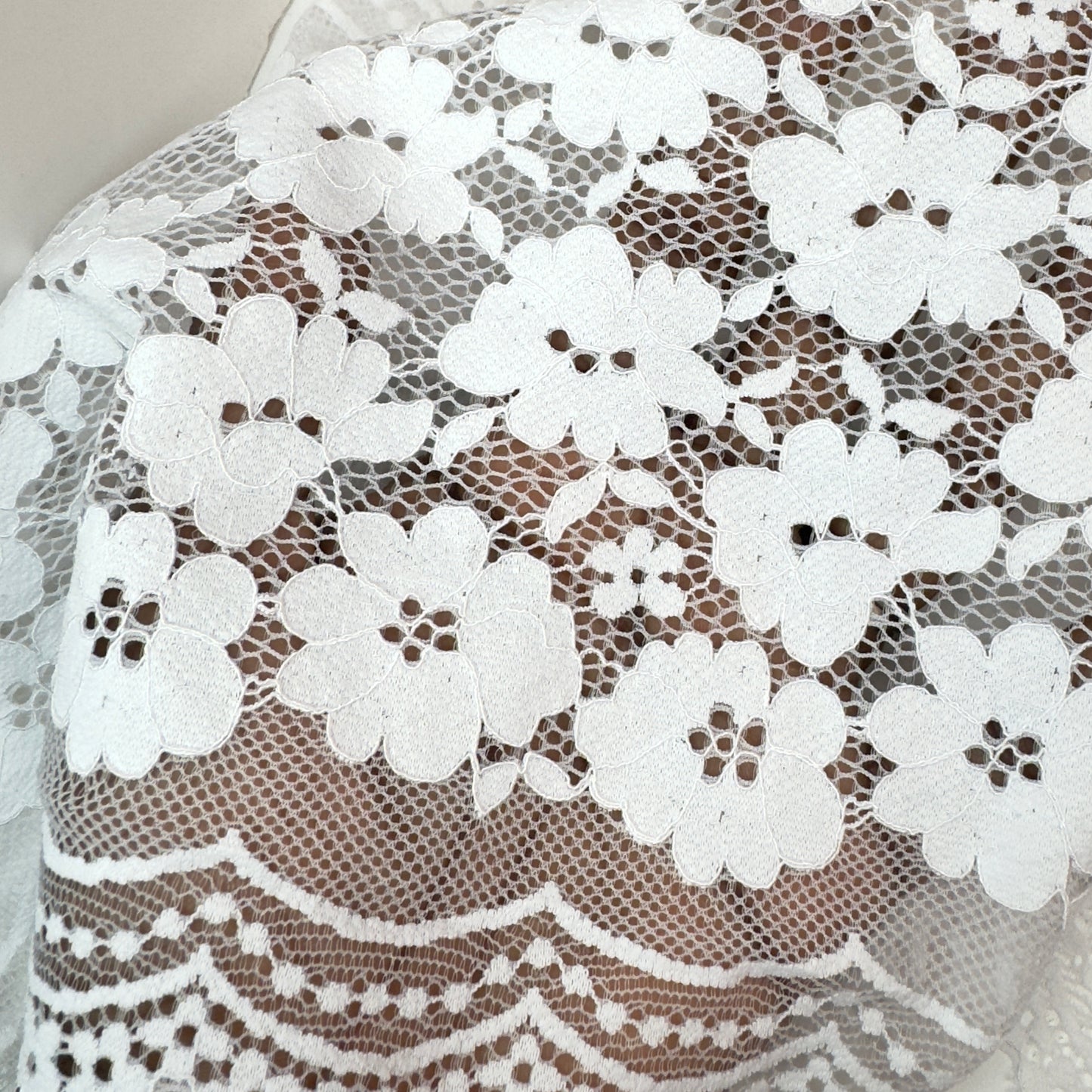 White floral stretch galloon lace